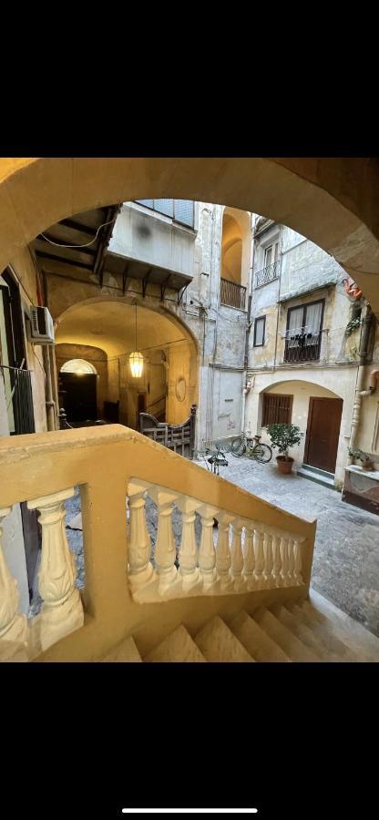 Appartamento Dimora Sant Agostino Luxury Maximum Theater Palermo Esterno foto
